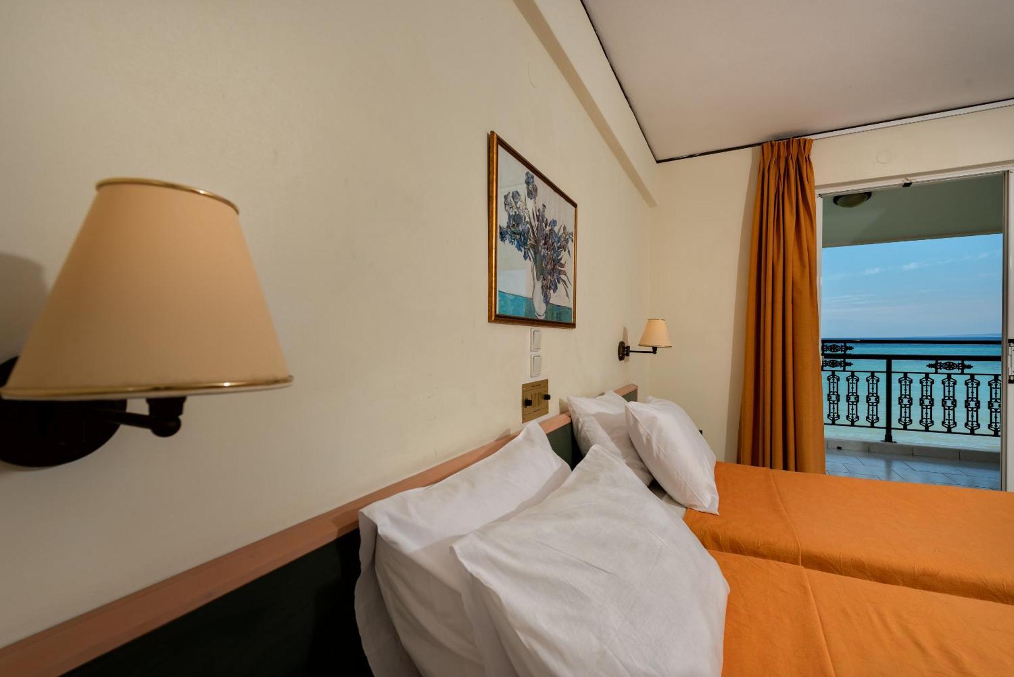 Porto Iliessa Hotel Argassi Exterior photo
