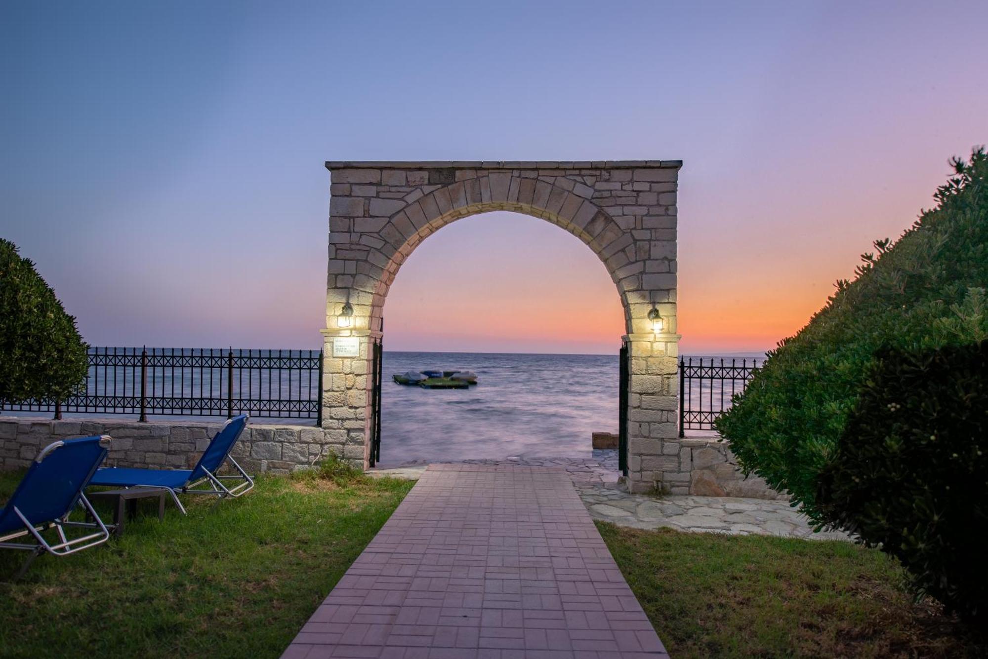 Porto Iliessa Hotel Argassi Exterior photo